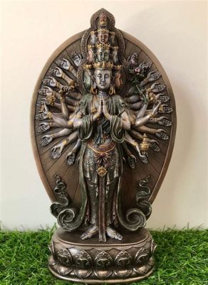  Bodhisattva Avalokiteshvara - Una Danza Celestial de Compasión y Oro