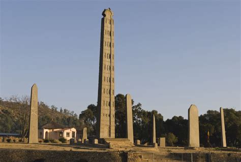 El Retablo de Axum: Una Explosión de Color y Narrativa Bíblica en la Época Aksumita!