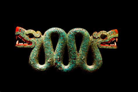   La Gran Serpiente una danza de símbolos y misterio ancestral